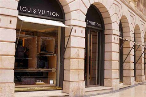 fabbrica louis vuitton italia